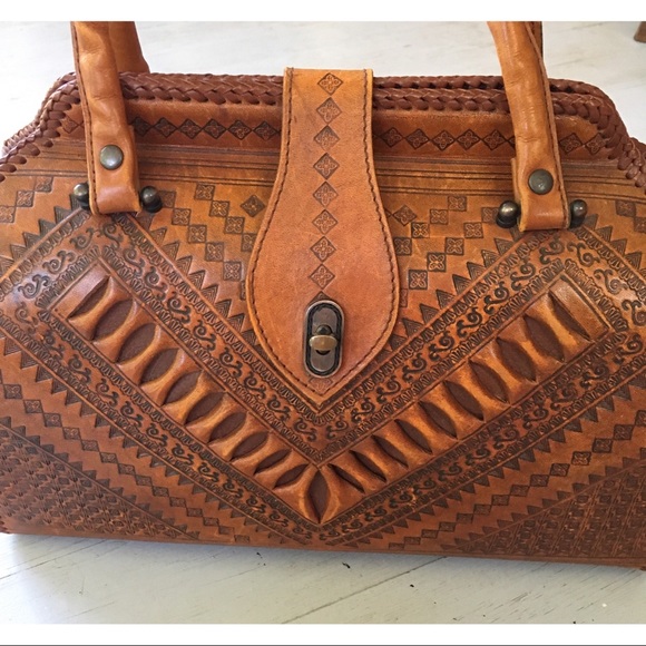 ๐SOLD๐ Vintage Tooled Leather Bag - Picture 3 of 8